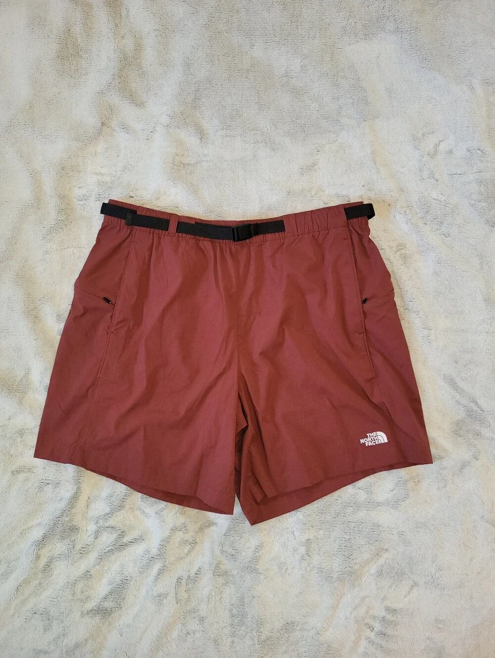 The North Face Mens Large Maroon Class V Pathfinder Belted Hiking Hybrid Shorts